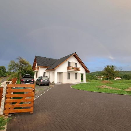 Eco Familia Otel Pojoga Dış mekan fotoğraf