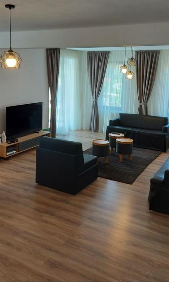 Eco Familia Otel Pojoga Dış mekan fotoğraf