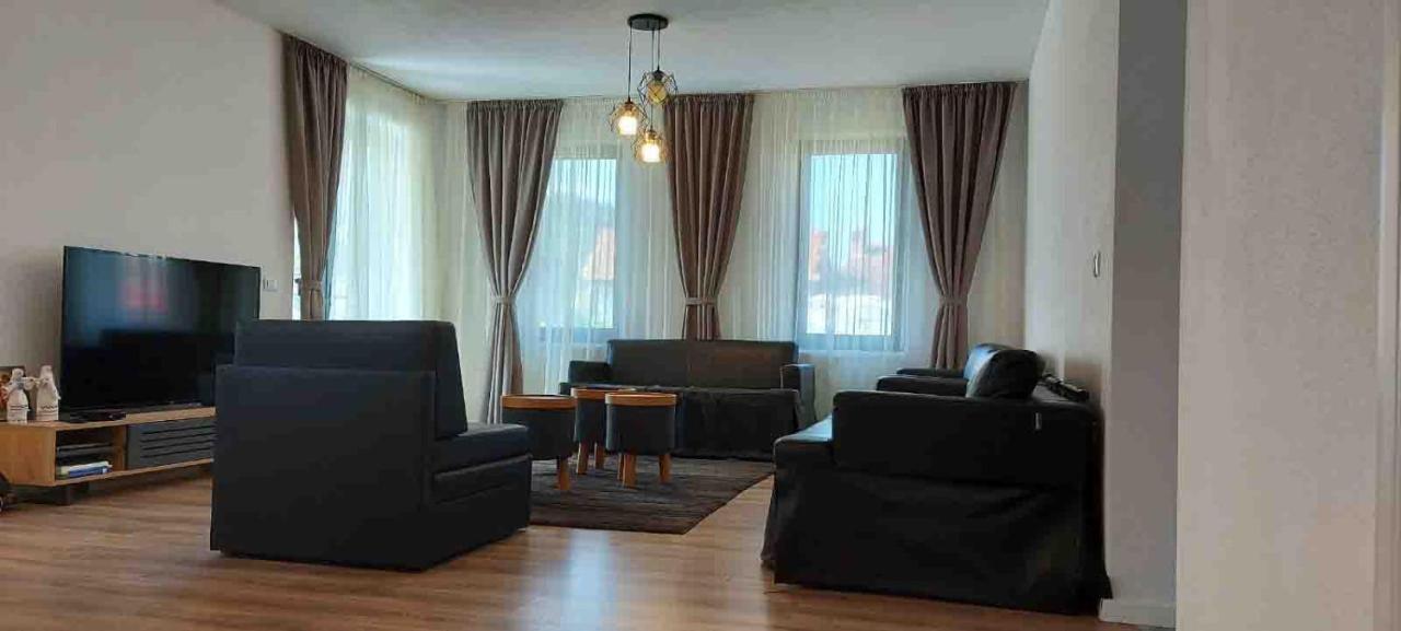 Eco Familia Otel Pojoga Dış mekan fotoğraf