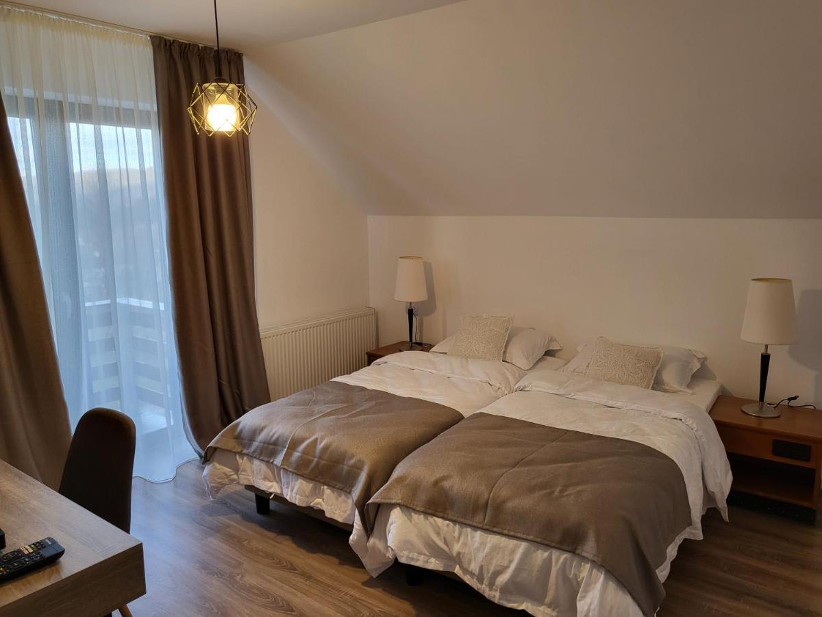 Eco Familia Otel Pojoga Dış mekan fotoğraf
