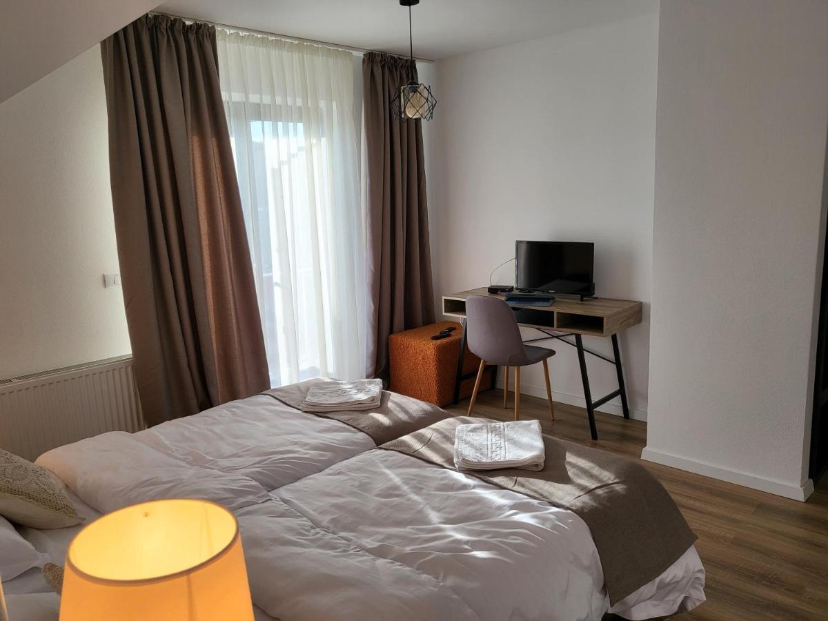 Eco Familia Otel Pojoga Dış mekan fotoğraf
