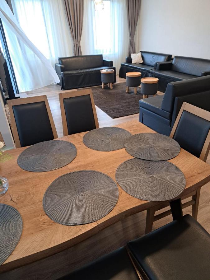 Eco Familia Otel Pojoga Dış mekan fotoğraf